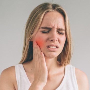7 Home Remedies to Treat Gum Infection